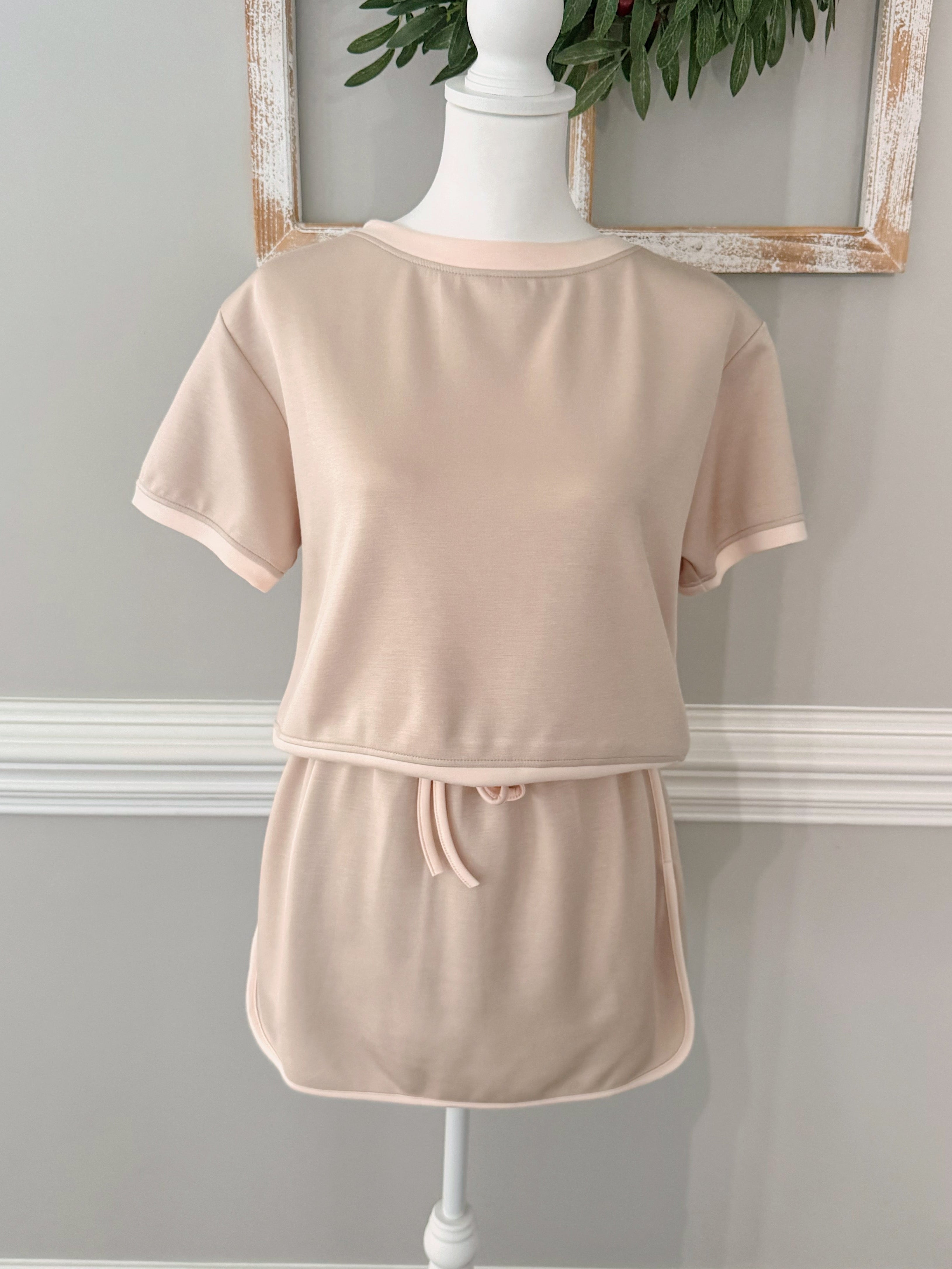 Kendall Beige & White Set