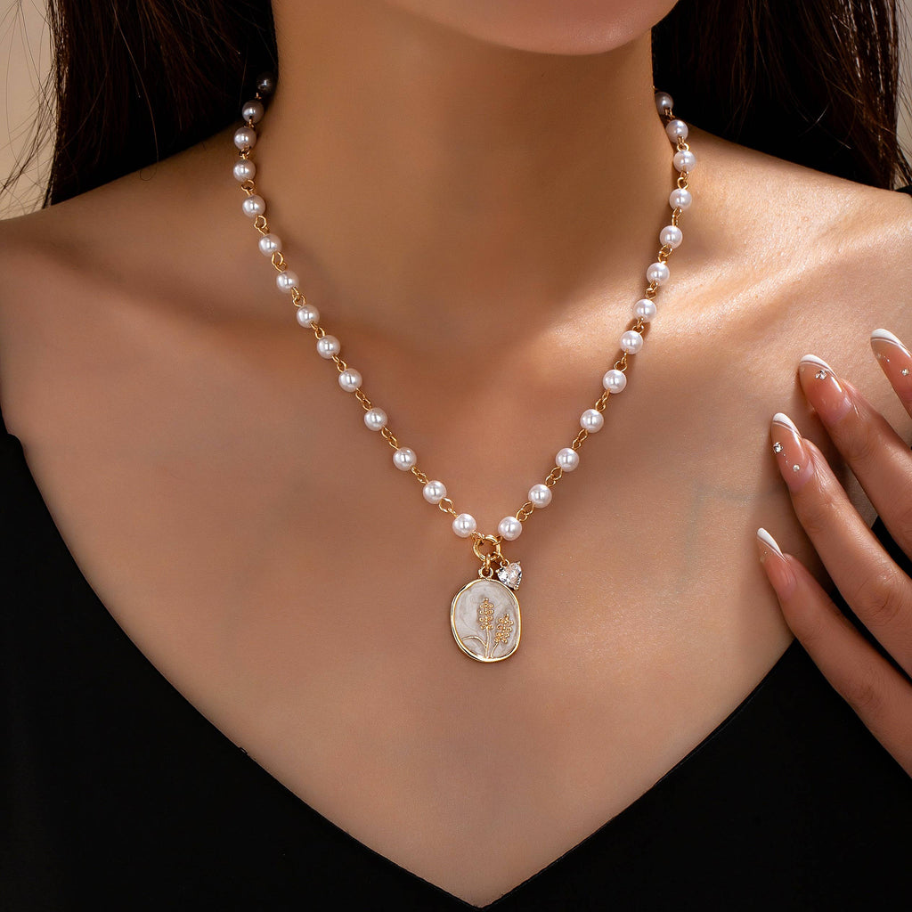 Pearl Chain Floral Oval Pendant Necklace