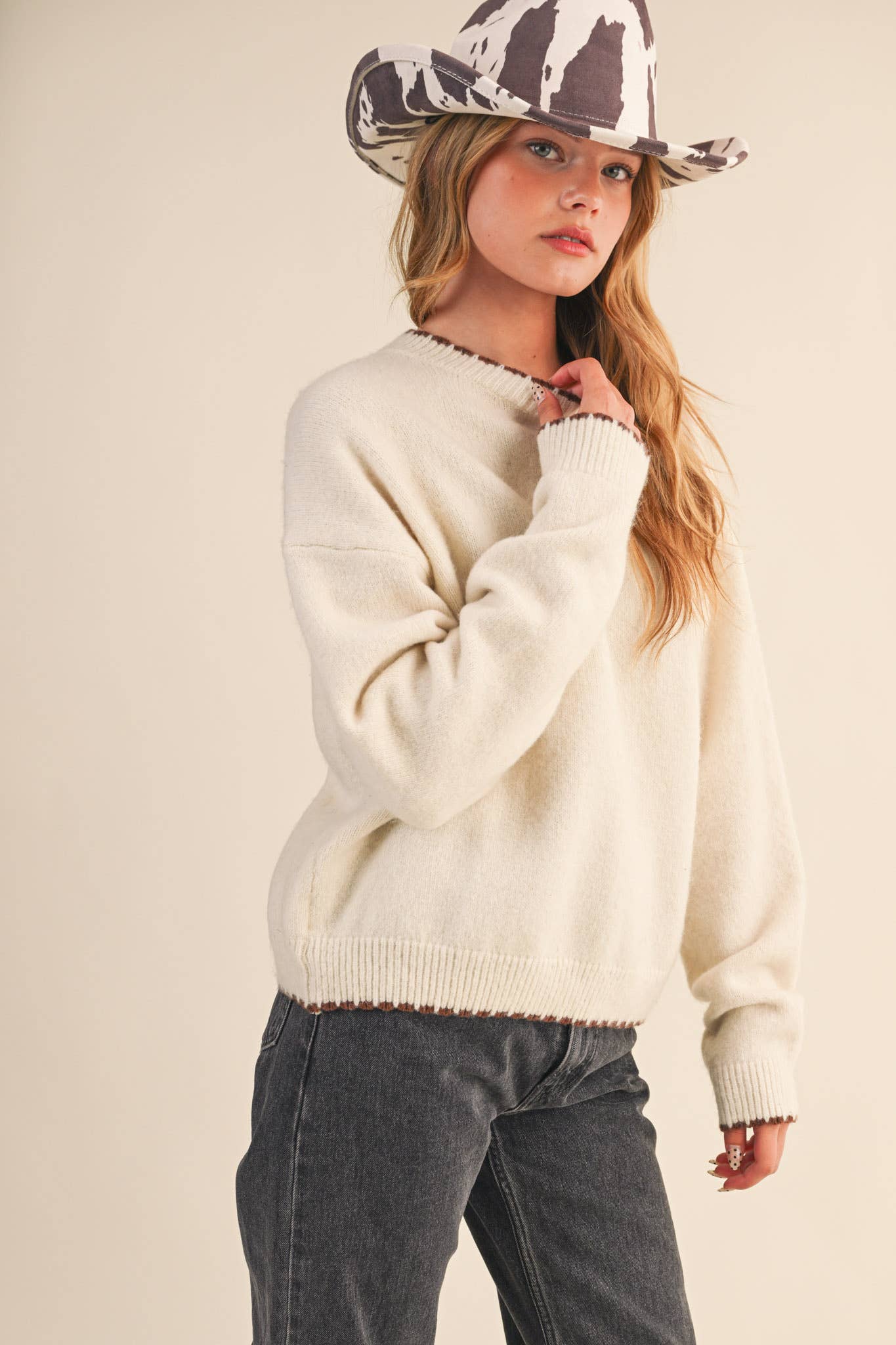 AMARA SCALLOPED EDGE SWEATER