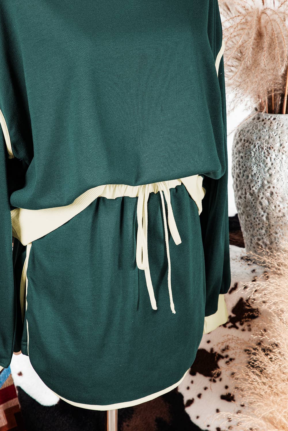 Colorblock Loose Pullover Lace-up Waist Skort Set