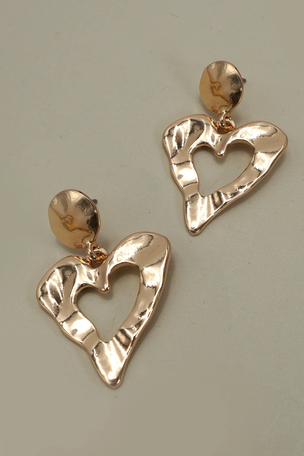 HAMMERED HEART DROP EARRINGS