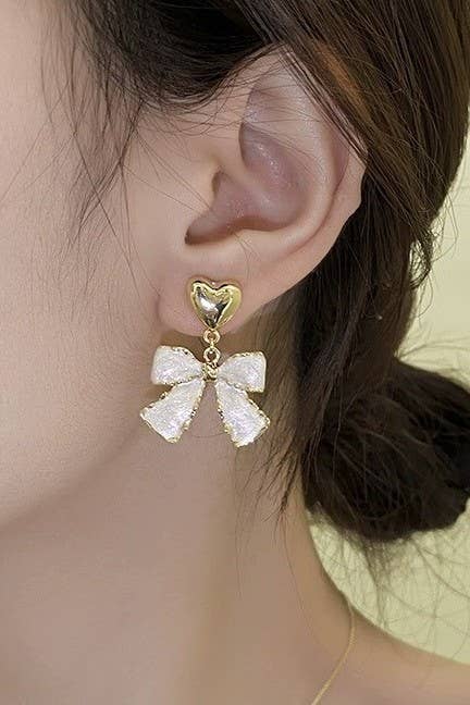 BOW GOLD HEART EARRINGS