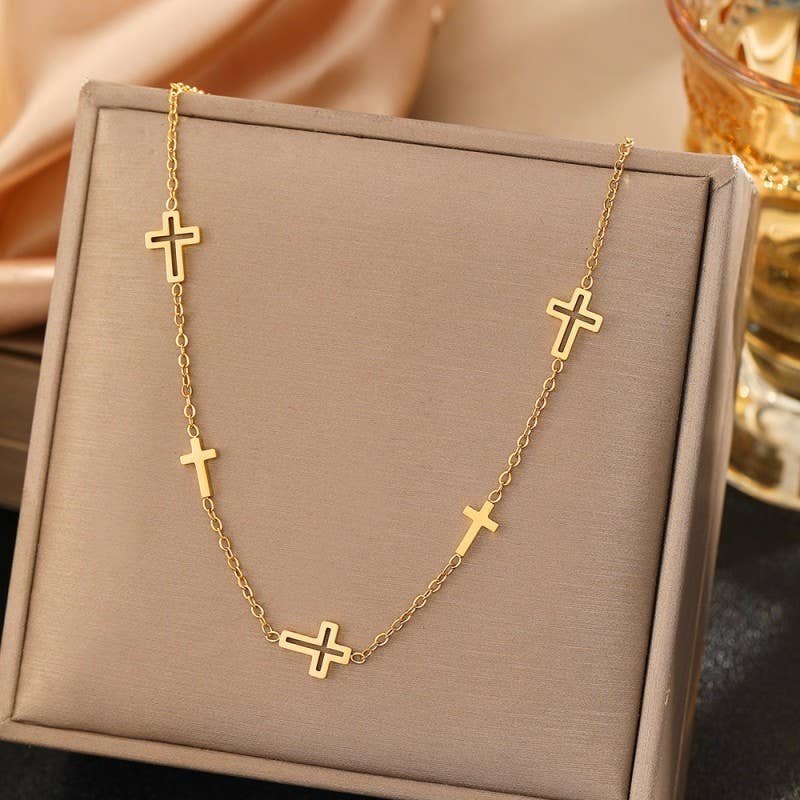 CROSS PENDANT NECKLACE