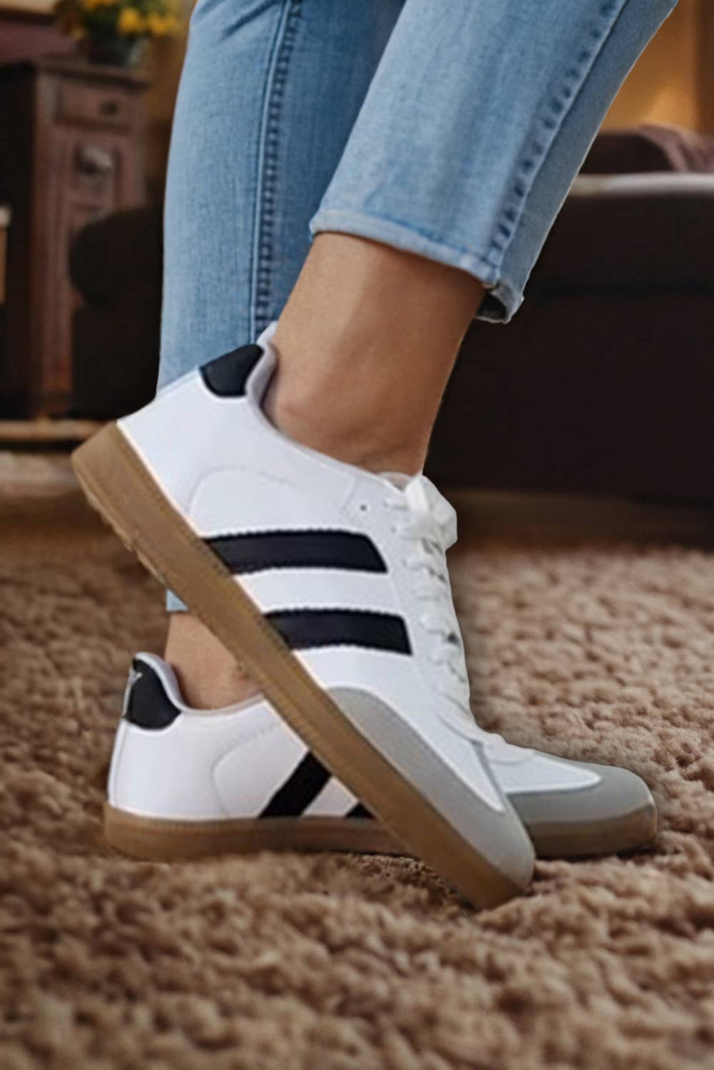 Striped Lace-up Flat Sneakers