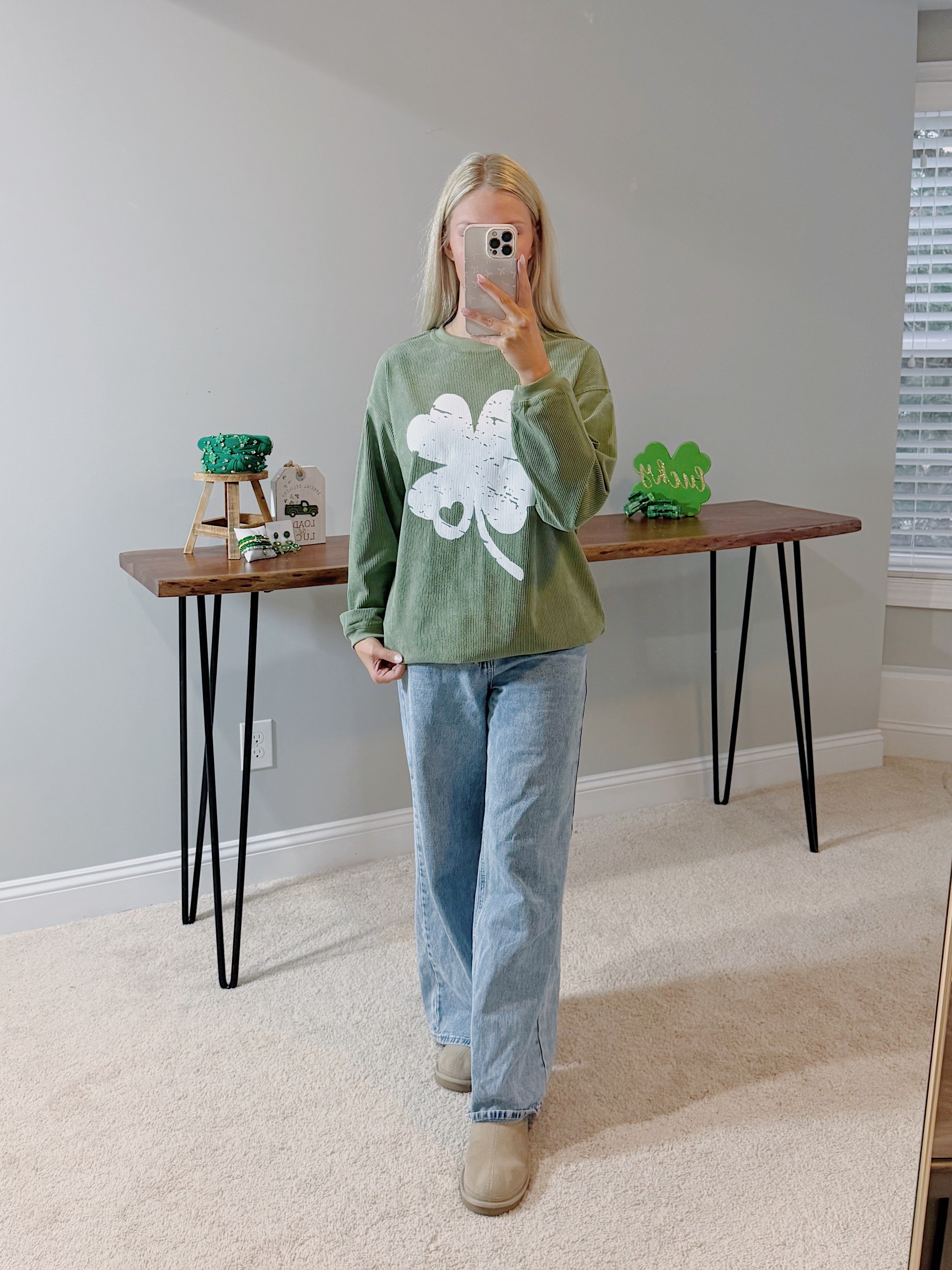 Distressed Clover St Patricks Sweatshirt