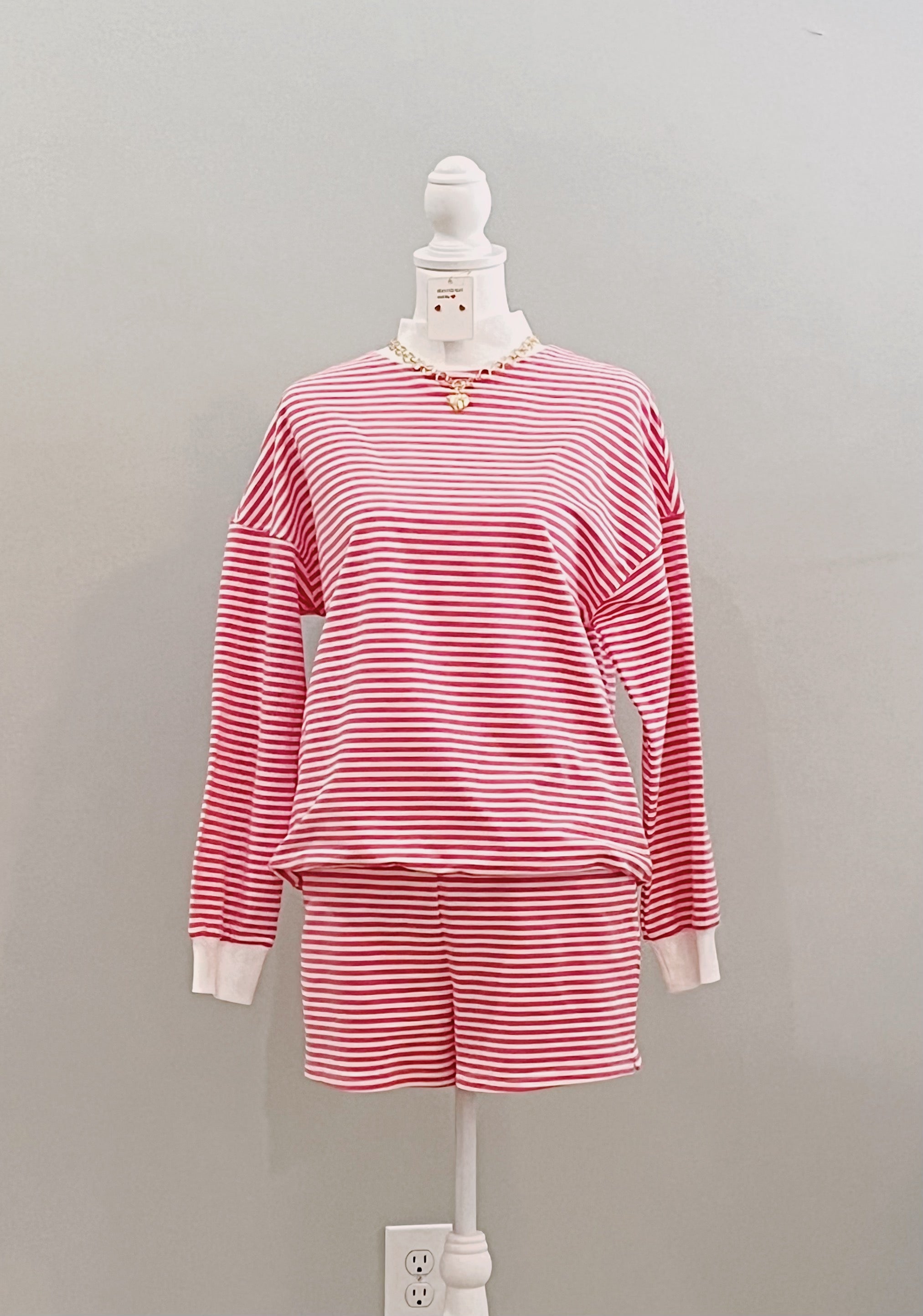 Clara Sweatshirt & Shorts Set