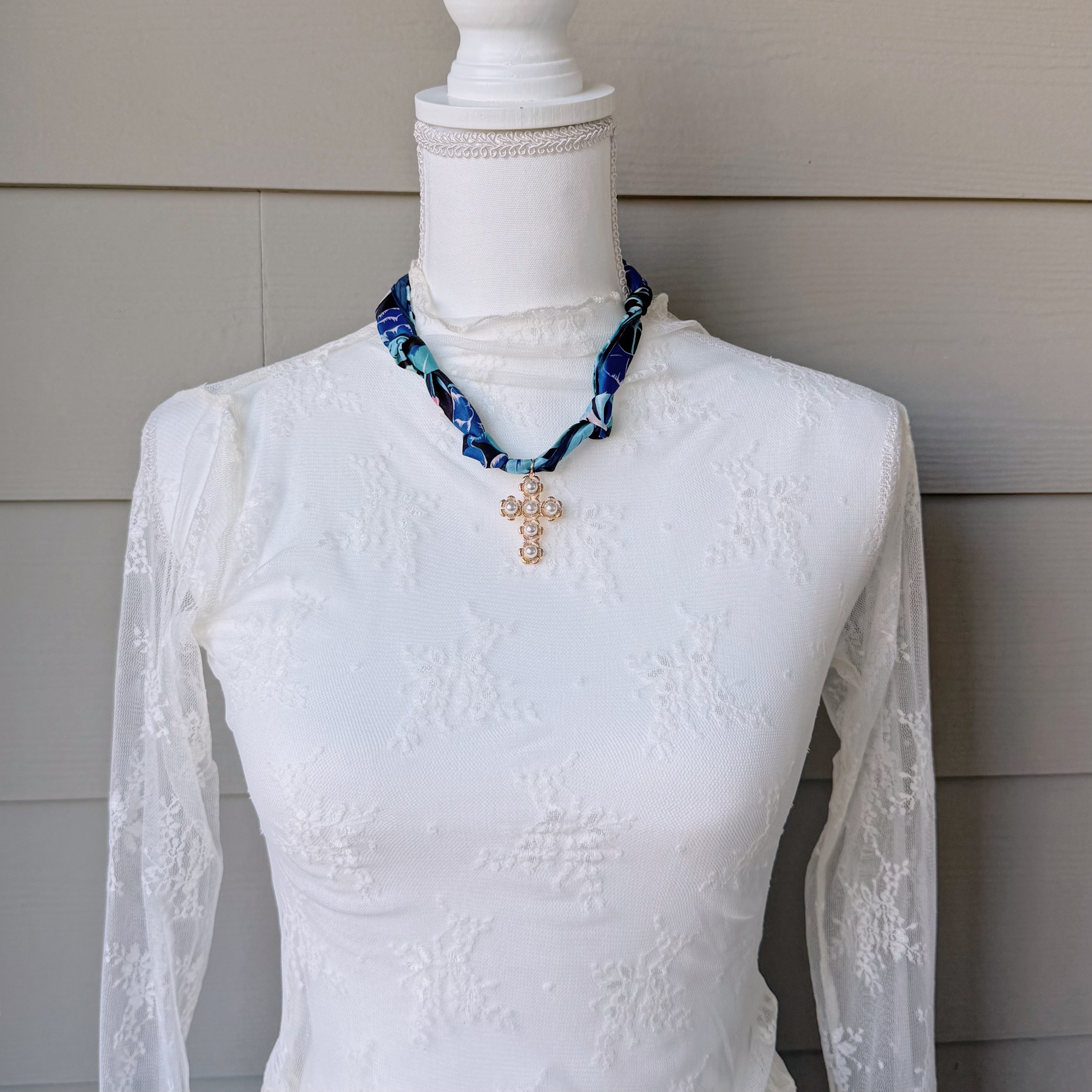 HANDMADE SCARF CROSS CHARM NECKLACE