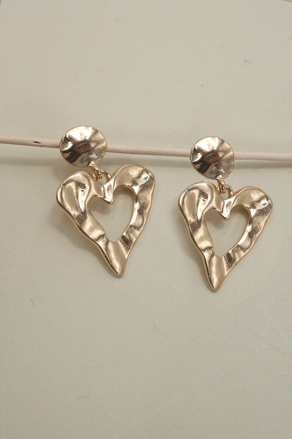 HAMMERED HEART DROP EARRINGS