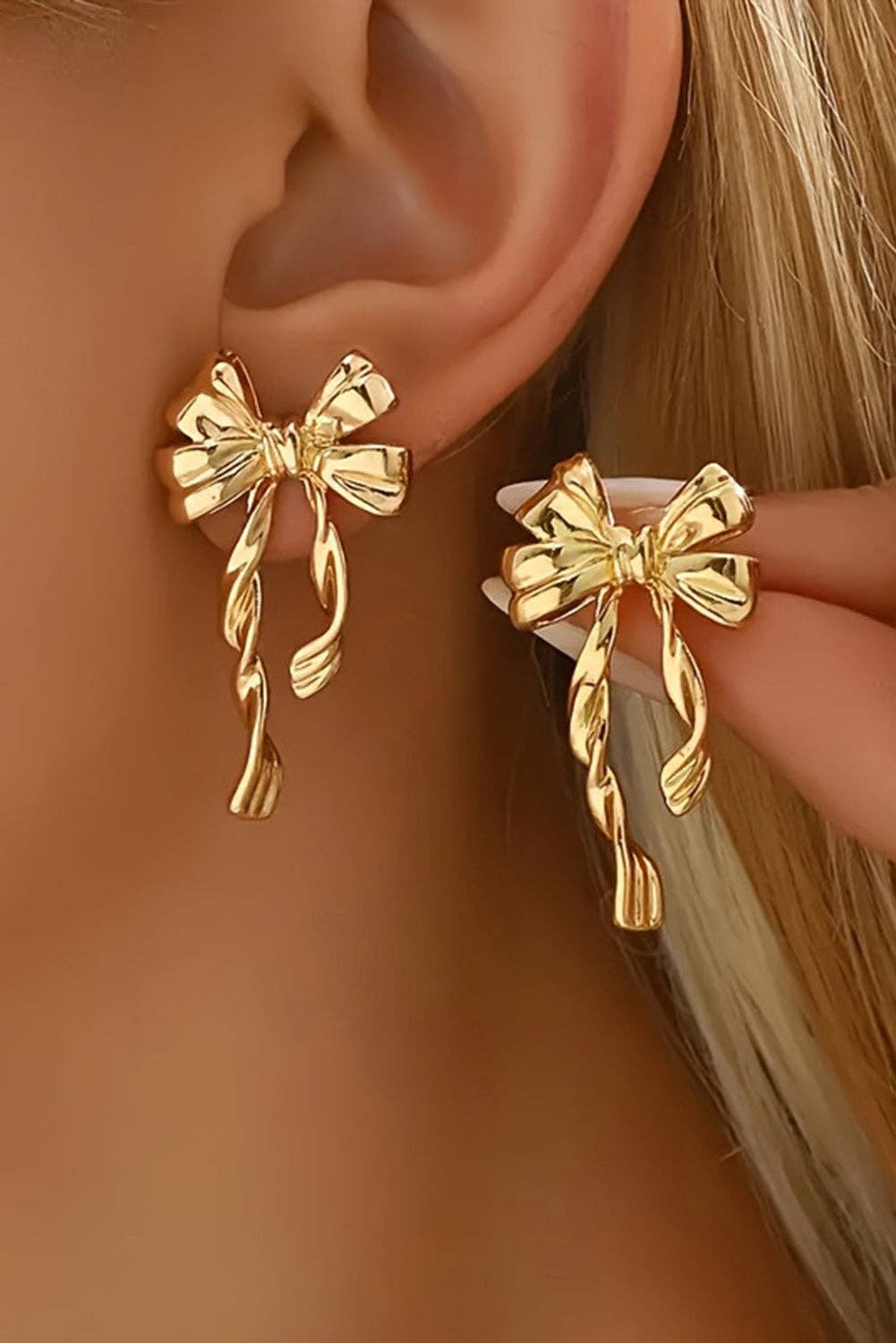 Gold Bow Knot Plated Alloy Stud Earrings: Gold / Alloy / ONE SIZE